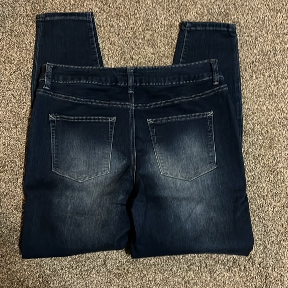 Maurice’s High Rise jeggings - Picture 4 of 5